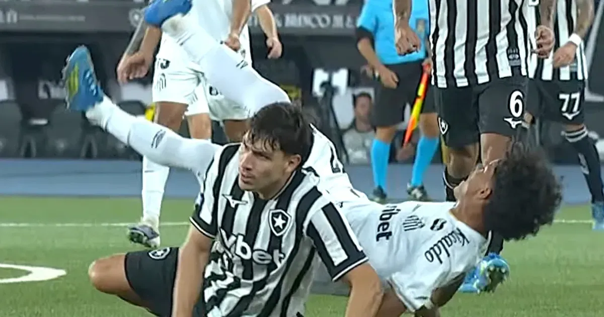 Ferraresi recebe o terceiro amarelo, e Botafogo pode ter zaga de garotos contra o Vitória