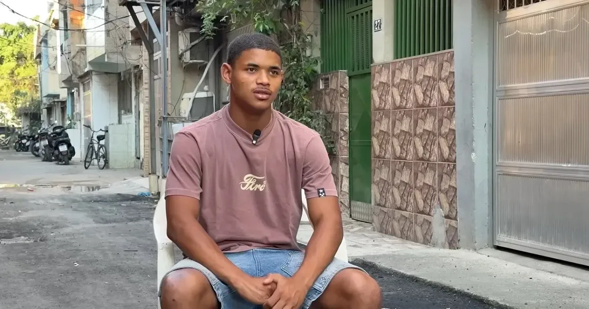 Huguinho revela que foi reprovado em testes em rivais e celebra afirmação: ‘Botafogo é a minha vida’