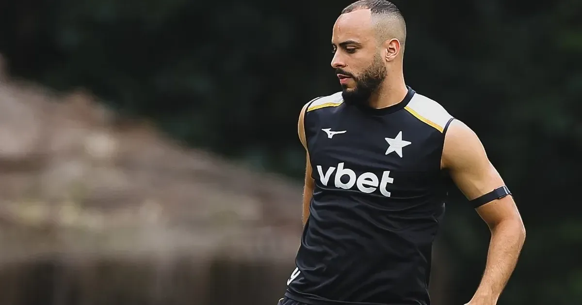 Arthur Cabral sem gols desde maio no Botafogo