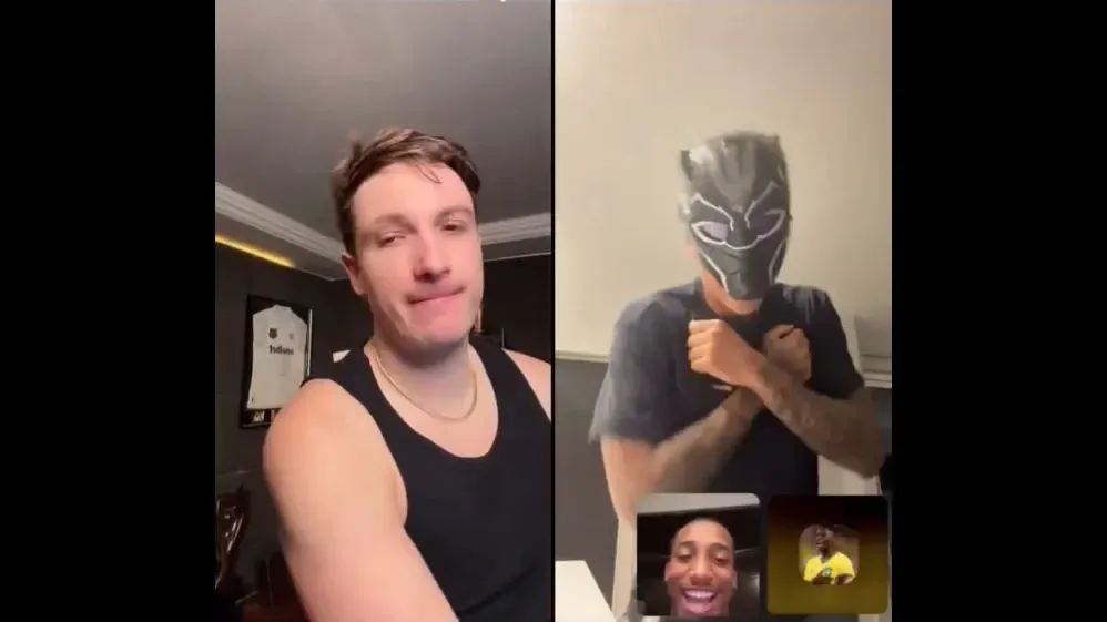 Igor Jesus põe hino do Botafogo e veste máscara do Pantera Negra em live com Luiz Henrique e João Pedro para zoar streamer