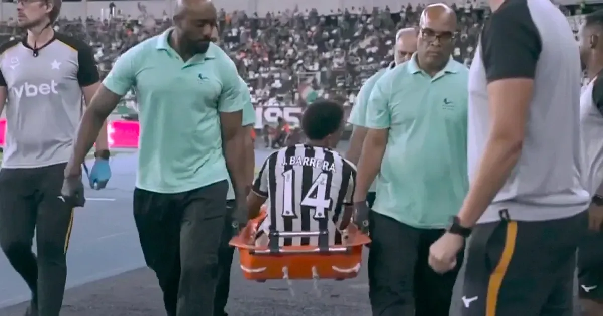 Jordan Barrera é levado a hospital para exames após se machucar sozinho em Botafogo x Fluminense