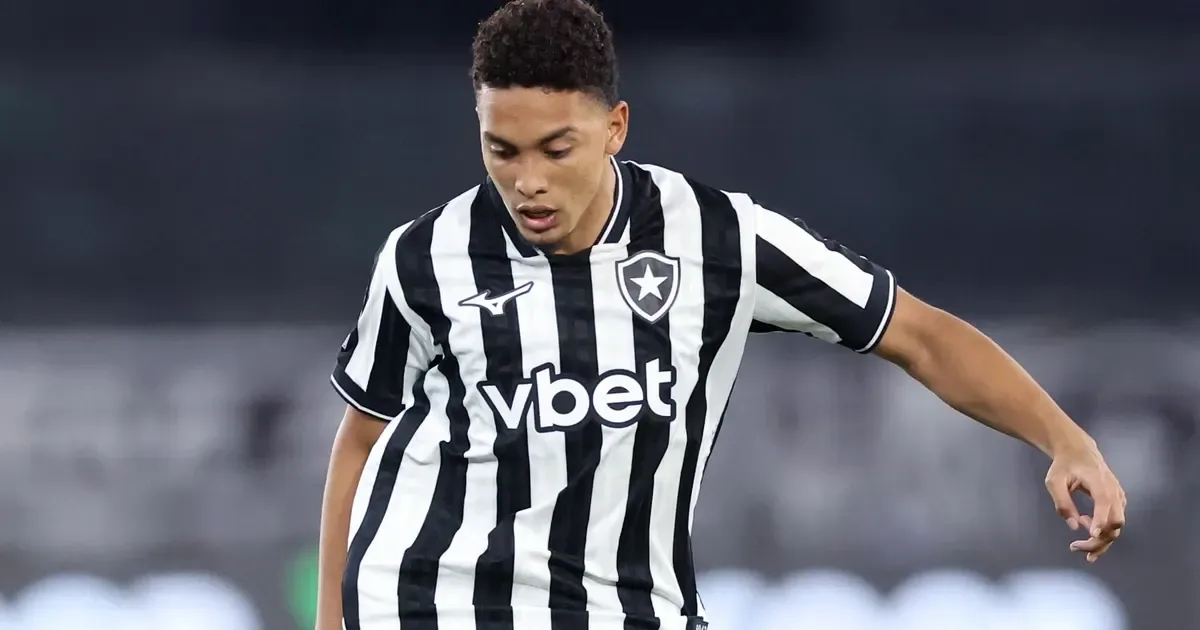 Jordan Barrera faz tratamento e repetirá exames no final da semana, informa Botafogo
