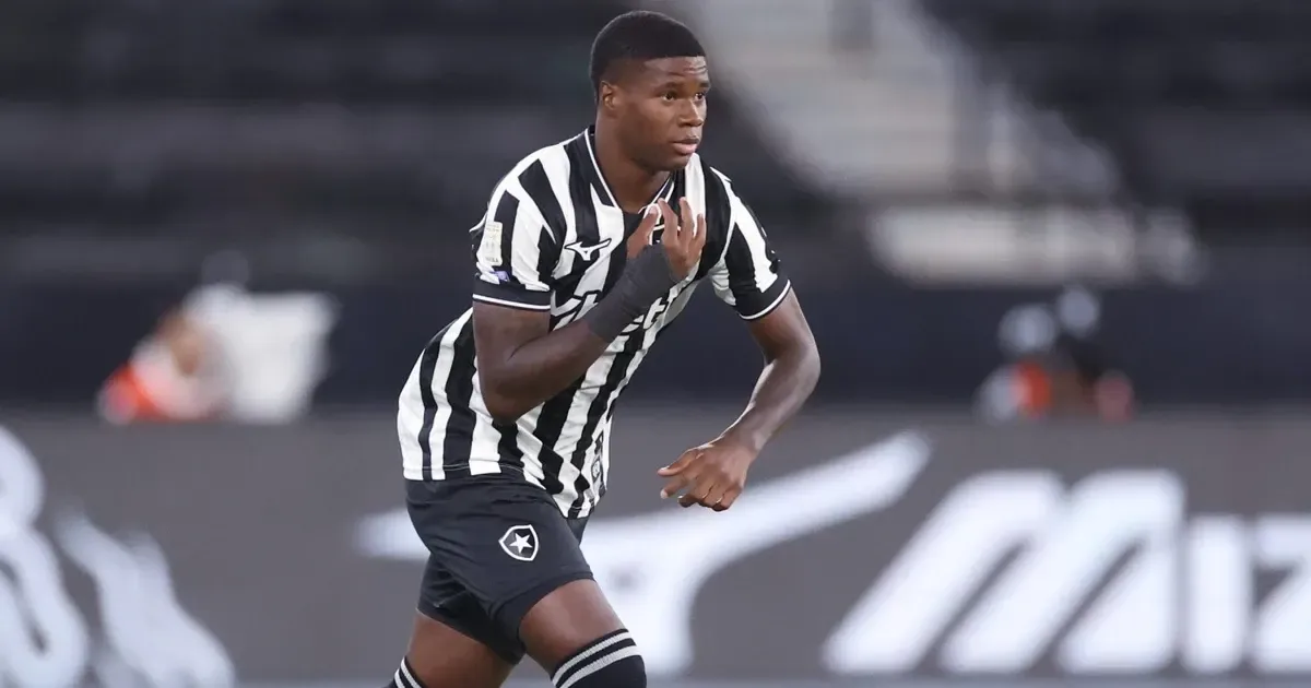 Kadir pode ser cedido ao Zenit em negociação do Botafogo por Luiz Henrique