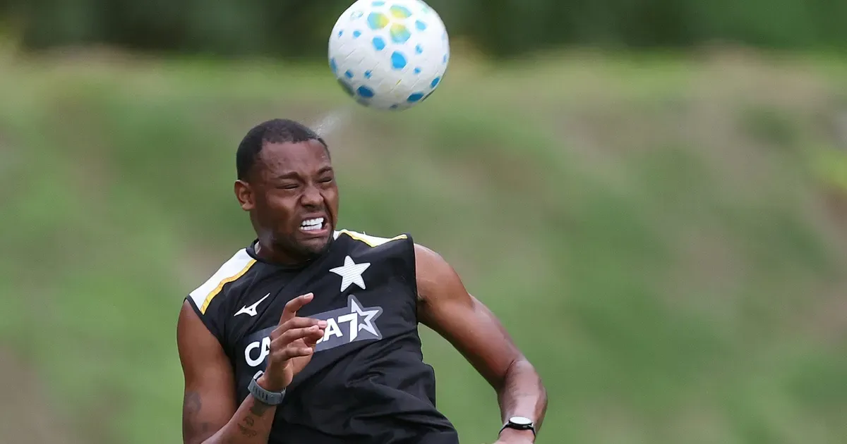 Kaio Pantaleão, do Botafogo, deve retornar próximo ao jogo contra o Atlético-MG