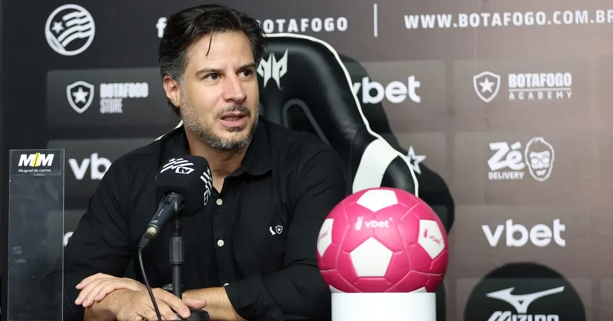 Léo Coelho destaca sucesso da base no profissional do Botafogo: ‘Fruto de trabalho de médio a longo prazo’