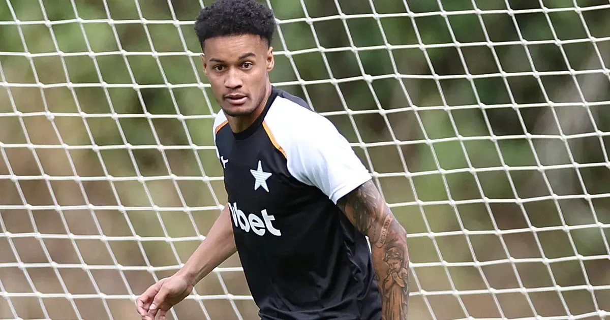 Com lesão na coxa, Paulinho vira desfalque no Botafogo