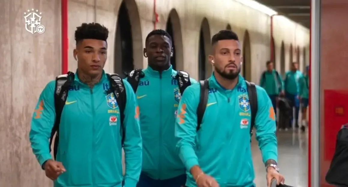 Luiz Henrique e Igor Jesus curtem nas redes renovação de Alex Telles no Botafogo