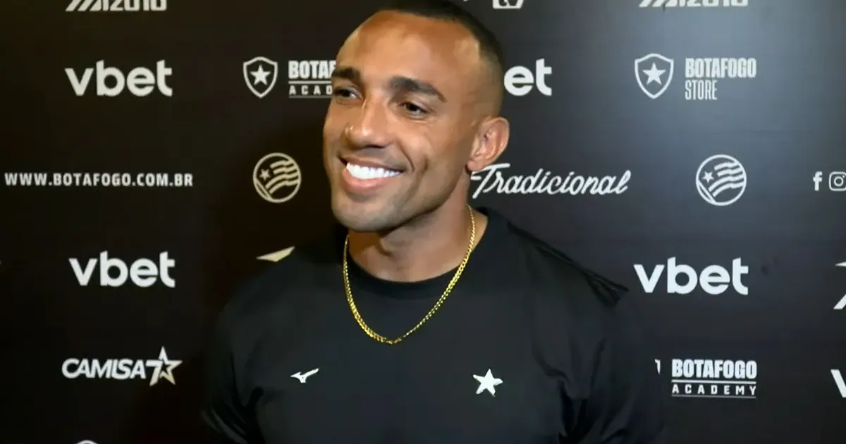 Marçal compara Botafogo x Santos a Inglaterra x Argentina na Copa do Mundo e brinca: ‘Passei dos limites’