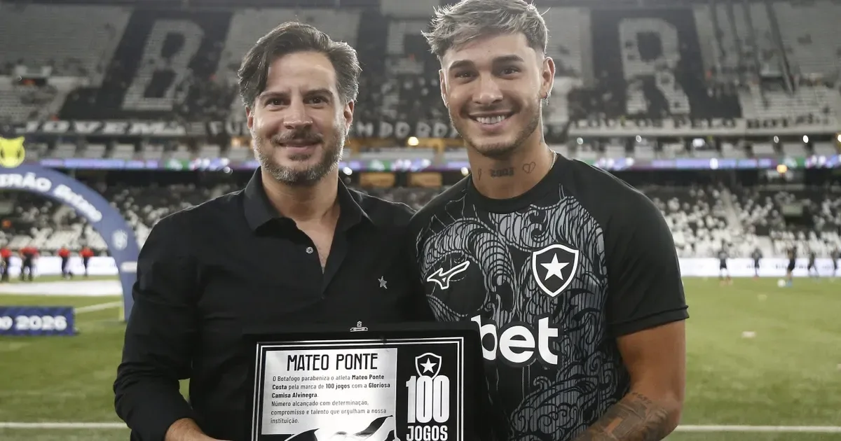 Mateo Ponte recebe homenagem por 100 jogos