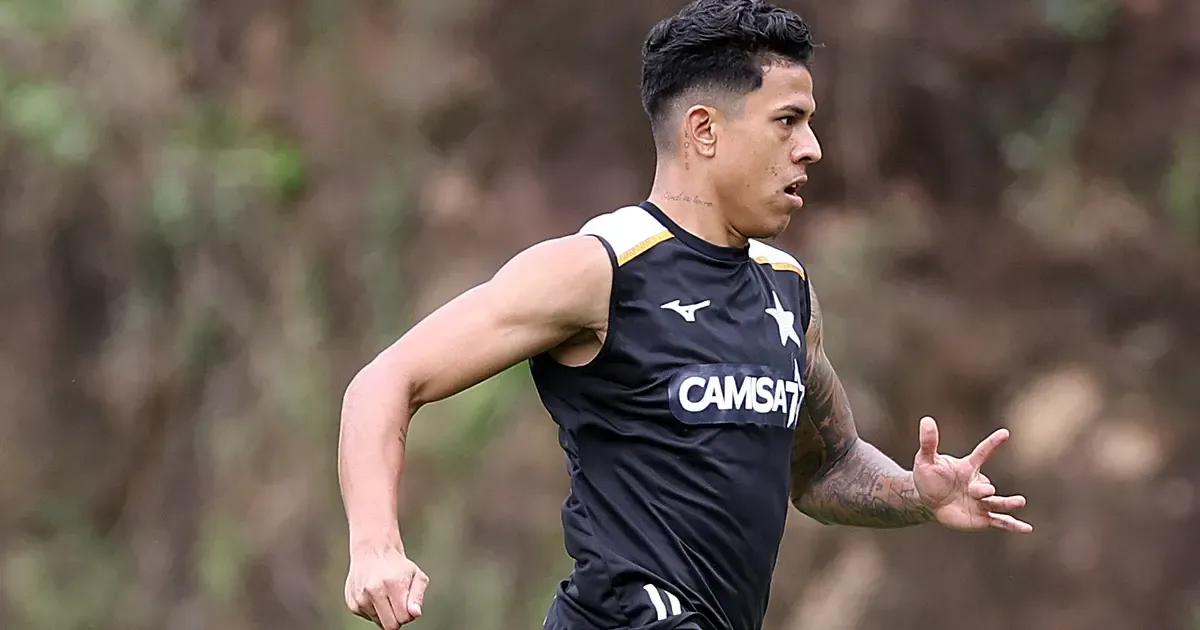 Matheus Martins: ‘Botafogo não merece estar onde estava. Agora temos que olhar para a parte de cima da tabela’