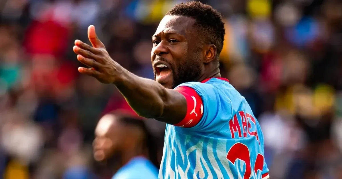 E o Mbemba? Botafogo segue em negociação, mas sem avanços no momento, diz canal