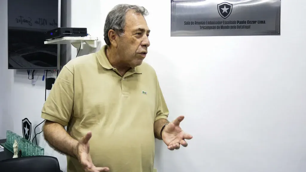 Montenegro retruca John Textor, ex-Botafogo: ‘Está marcado como estelionatário eterno. É o Rei das Mentiras’