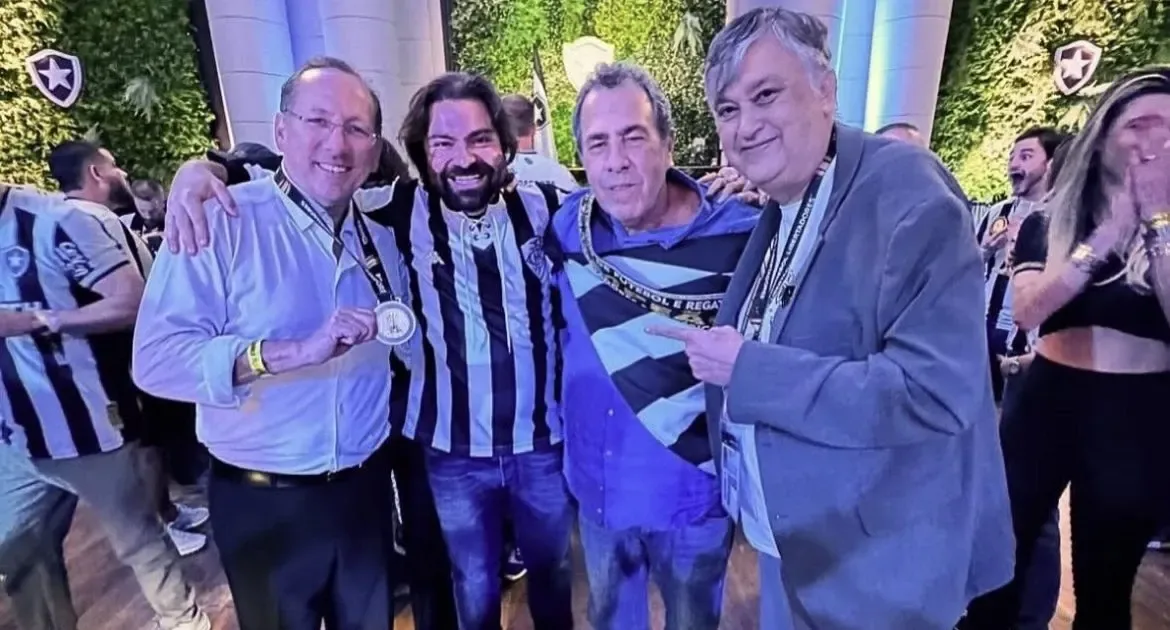 Narrador: ‘Montenegro me disse que o Botafogo ia fechar antes do John Textor. Hoje, está muito melhor, tem mil soluções possíveis’