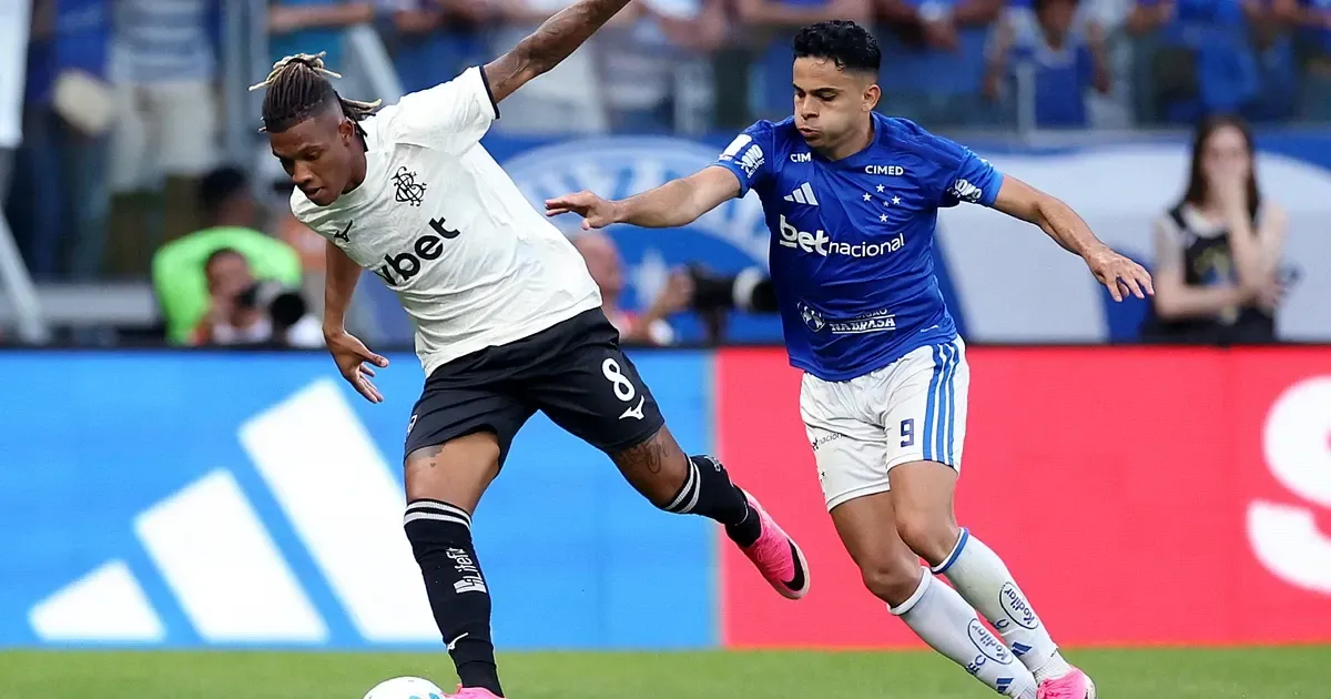 Palmeiras oferece R$ 160 milhões por Danilo