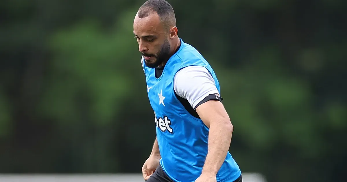 Primeira proposta do Tigres por Arthur Cabral não agrada ao Botafogo; negociações seguem