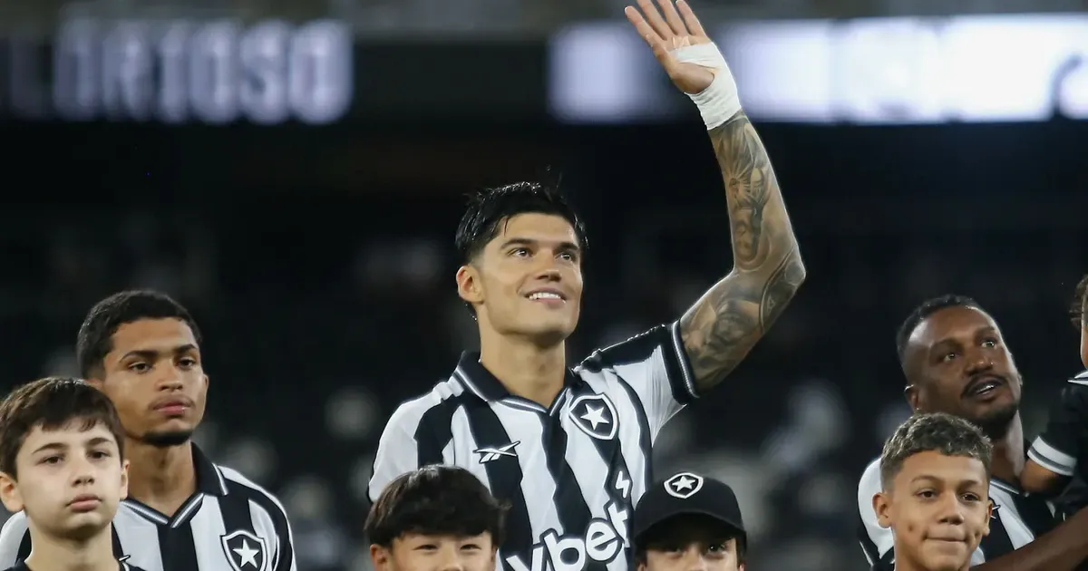 De saída do Botafogo, Joaquín Correa é esperado no Estudiantes nesta sexta para exames