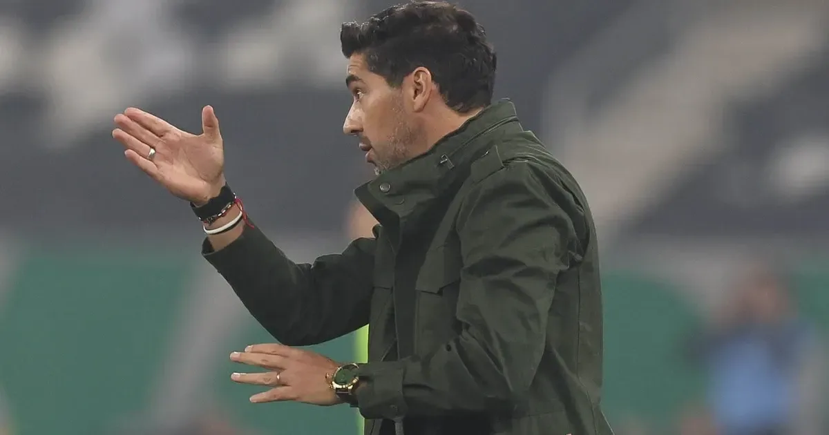 Abel Ferreira tem pena suspensa pelo STJD