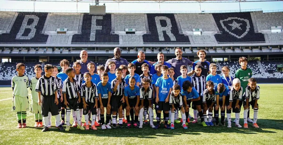 Sub-8 e sub-9: categorias de base do Botafogo realizam amistosos no Estádio Nilton Santos