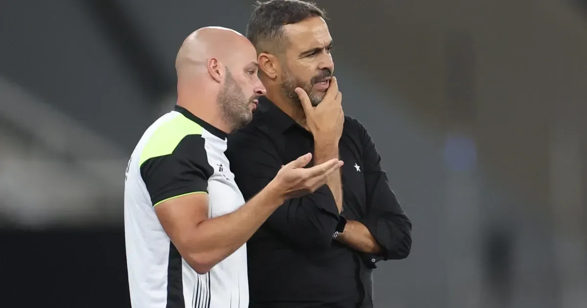 Técnico do Botafogo reclama da CBF por ter um dia a menos de descanso que Cruzeiro e projeta reencontro com Artur Jorge