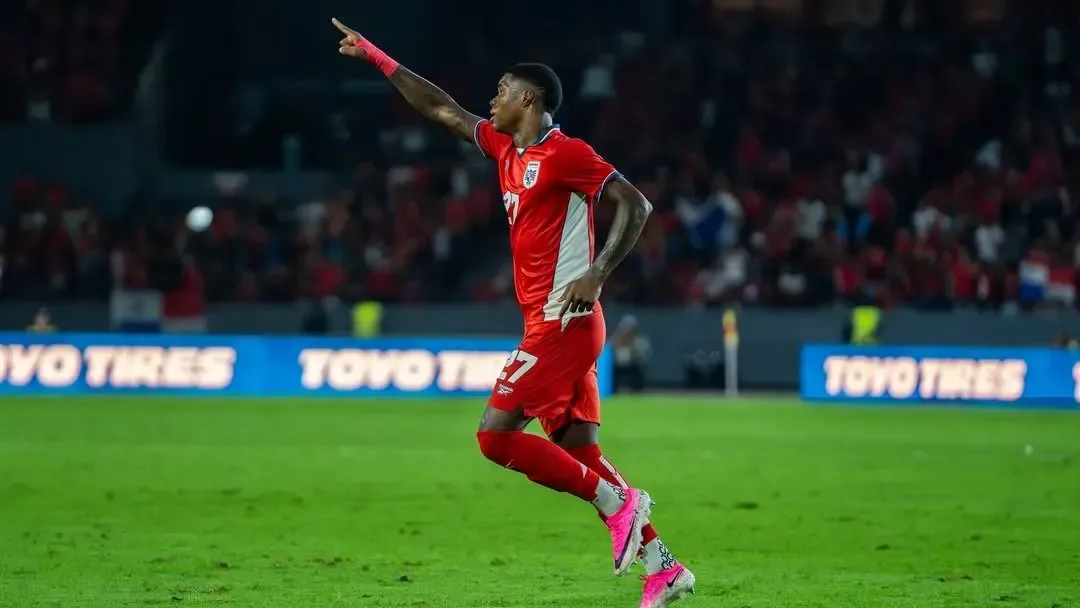 Técnico do Panamá elogia ‘potencial e talento’ de Kadir, do Botafogo, e faz previsão: ‘É certo que vai estar em alguma Copa do Mundo’