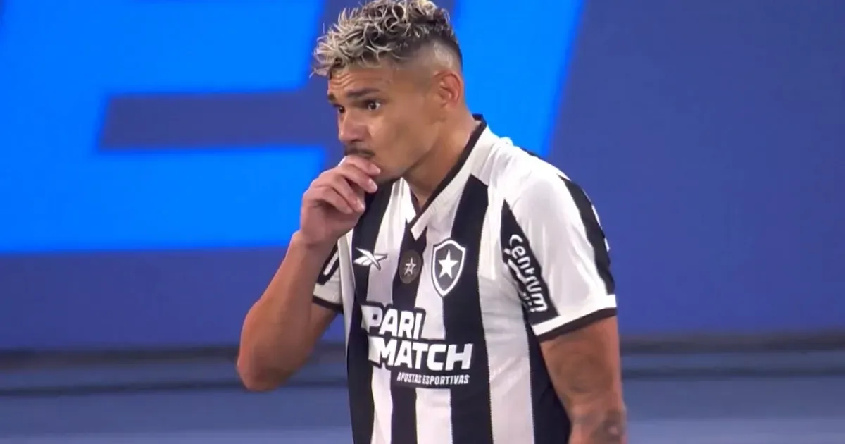 Tiquinho Soares revela que negociou com Fluminense em 2025 e recorda vitória do Botafogo sobre o Palmeiras: ‘Gol da minha vida’