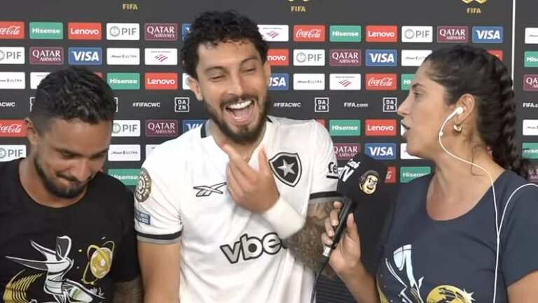 'Para Quem Ia Conhecer O Mickey...': Alex Telles Desabafa, Manda Recado A Críticos E Exalta Classificação Do Botafogo