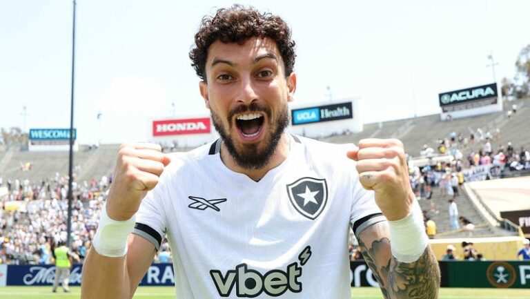 'Quando Ninguém Acreditava, O Sentimento É Diferente': Alex Telles Exalta Força Do Grupo Do Botafogo