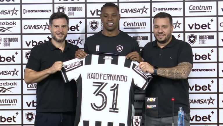 Kaio Pantaleão No Botafogo: 'Prazer Vestir A Camisa Do Glorioso', Diz Zagueiro Em Apresentação Oficial