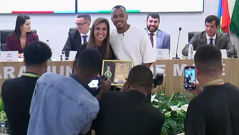 Lealdade Em Foco: Capitão Marlon Freitas É Homenageado E Rechaça 'Convite' Para Jogar No Rival