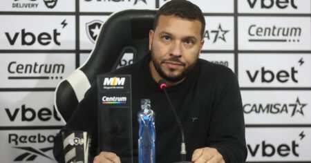 Alessandro Brito Analisa Eliminação Do Botafogo Na Libertadores E Reforça Compromisso Com Legado Histórico Alessandro Brito Analisa Eliminação Do Botafogo Na Libertadores E Reforça Compromisso Com Legado Histórico