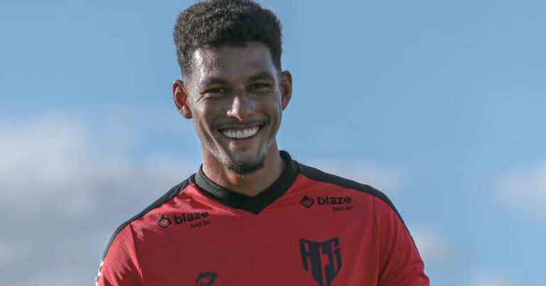 Botafogo Acelera Negociacao Alix Vinicius Ajuda Atletico Go