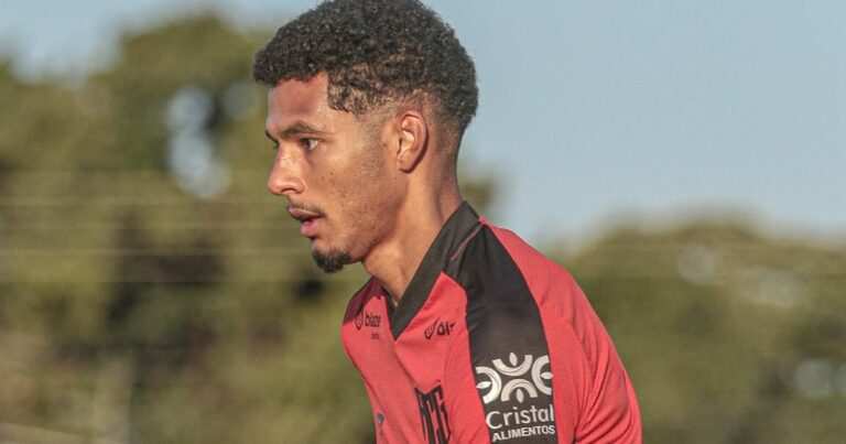 Botafogo Aumenta Proposta Alix Vinicius Atletico Go 12 Milhoes