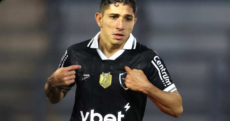 Botafogo Mantém Direitos Financeiros Em Possível Nova Transferência De Savarino Após Venda Ao Lyon