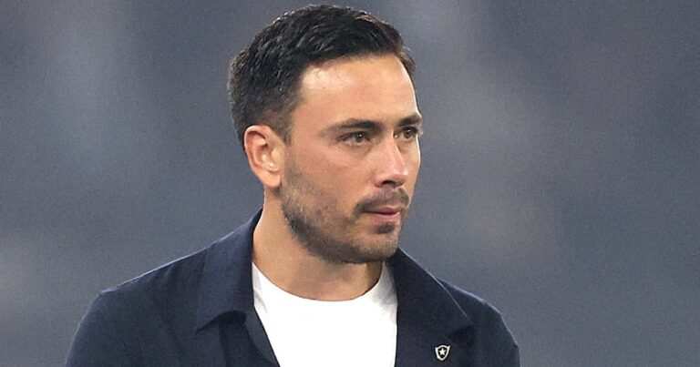 Davide Ancelotti Espera Arthur Cabral David Ricardo Botafogo Ldu