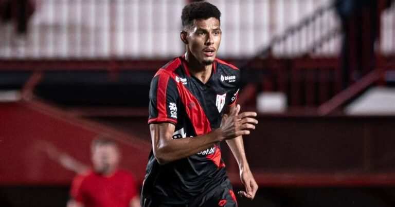 Presidente Atletico Go Atualiza Negociacao Alix Vinicius Botafogo