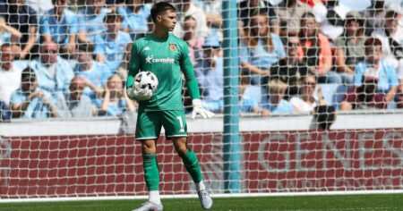 West Ham Reacende Interesse Em John Do Botafogo E Mira Goleiro Croata No Mercado Da Bola