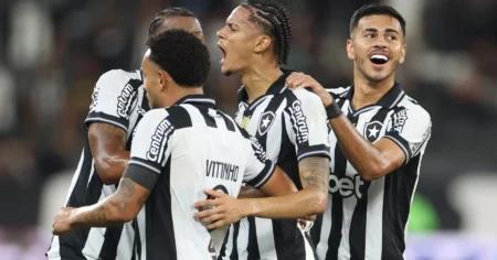 Botafogo Lidera Corrida Pelo G-4 Do Brasileirão 2025 Com 53% De Chances, Revela Análise Estatística Botafogo Lidera Corrida Pelo G-4 Do Brasileirão 2025 Com 53% De Chances, Revela Análise Estatística