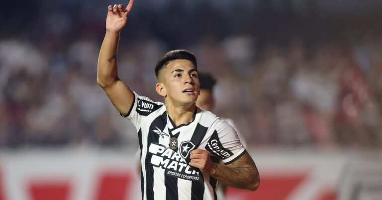 Botafogo Enfrenta São Paulo No Brasileirão Tentando Estender Invencibilidade Histórica De 10 Jogos Botafogo Enfrenta São Paulo No Brasileirão Tentando Estender Invencibilidade Histórica De 10 Jogos