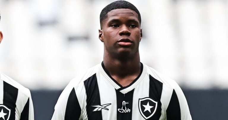 Kadir, Joia Panamenha Do Botafogo Sub-20, Celebra Adaptação Ao Brasil: &Quot;Clube Virou Minha Segunda Família&Quot;